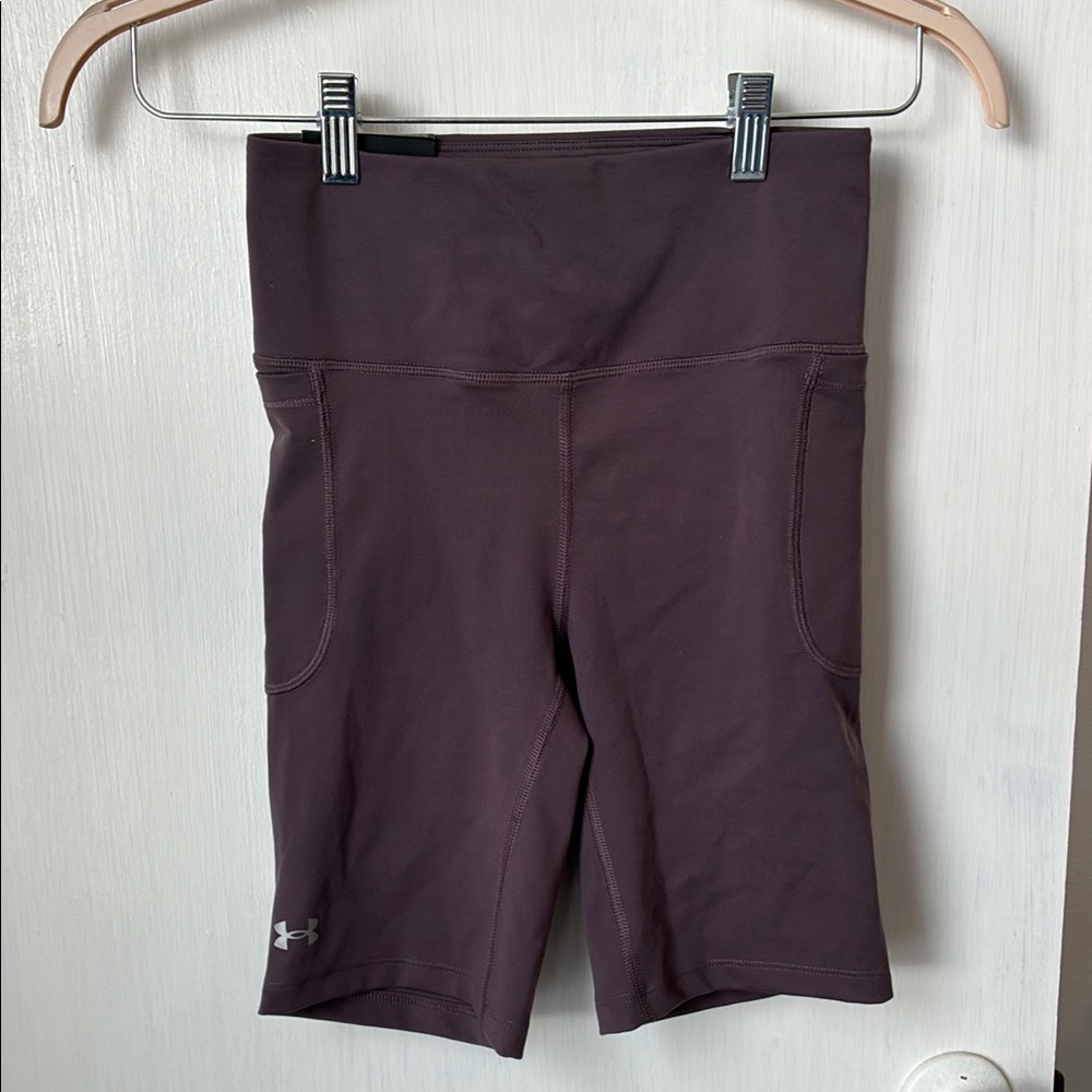 NWT SMALL FITTED HIGH RISE Under Armour Bike Shorts Plum color